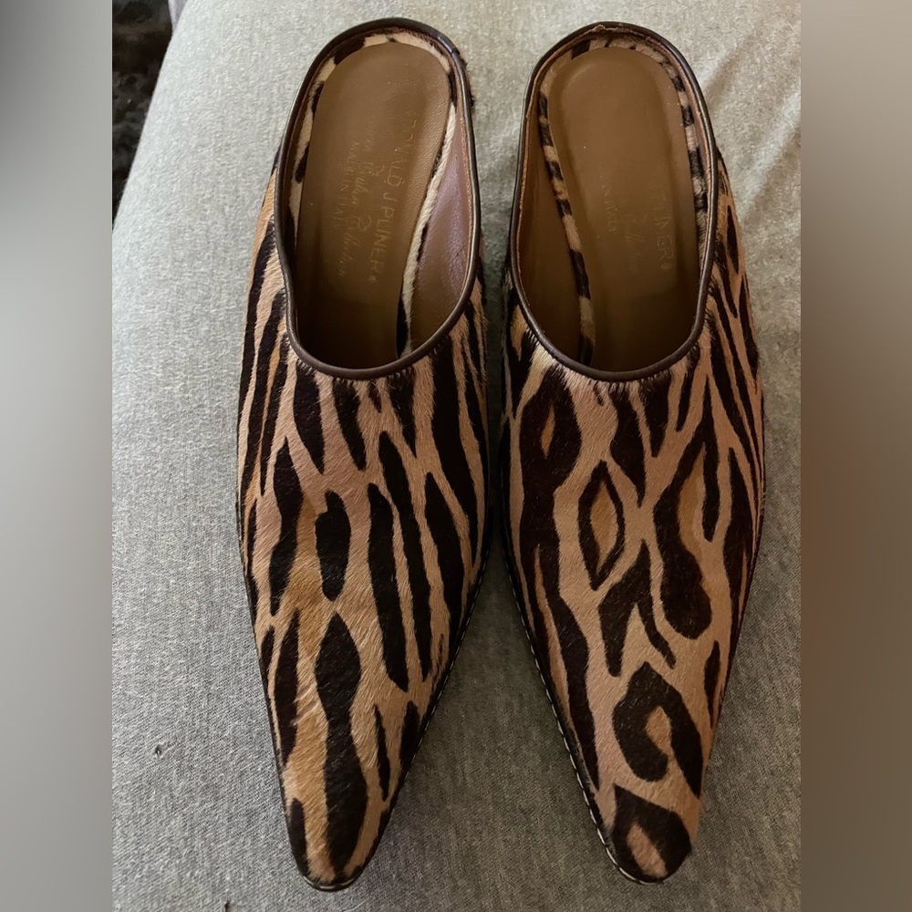 Donald Pliner Mules
